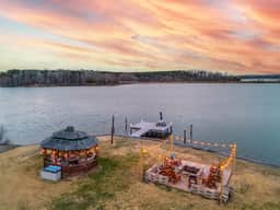 6 Bed, 180°View, Beach, Sleeps 16, HotTub, Game Rm - Image 2