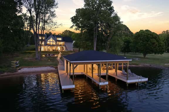 Luxury 5BR Suites w/Views, Beach, Dock, FirePit - Image 1