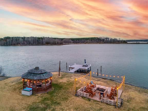 6 Bed, 180°View, Beach, Sleeps 16, HotTub, Game Rm - Image 2